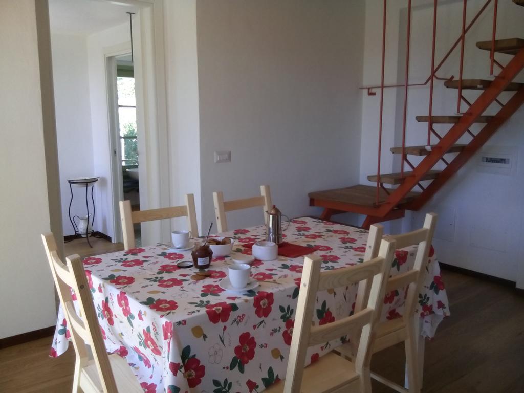 Appartamento La Camelia Ameno Rum bild